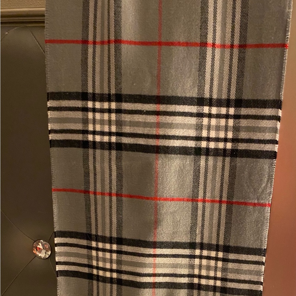 Burberry Grey Classic Scarf